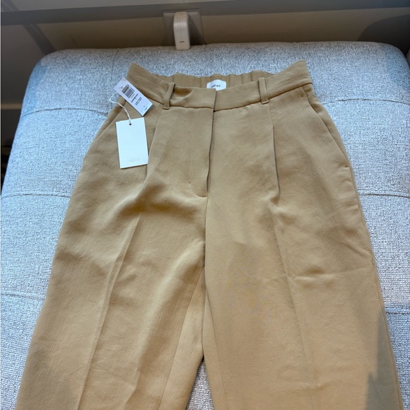 BNWT | ARITZIA | WILFRED | sandy beige high waisted dashwood pleated crepe pants - Picture 5 of 14